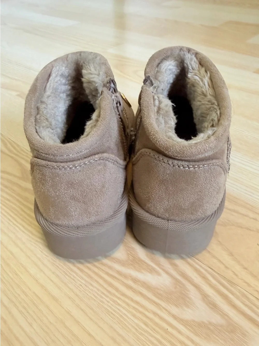 🌈6/$10 C&C California Plush Beige Winter Booties with Decorative Charms